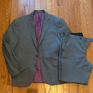 Men's Gray Two-Piece Suit with Purple Lining